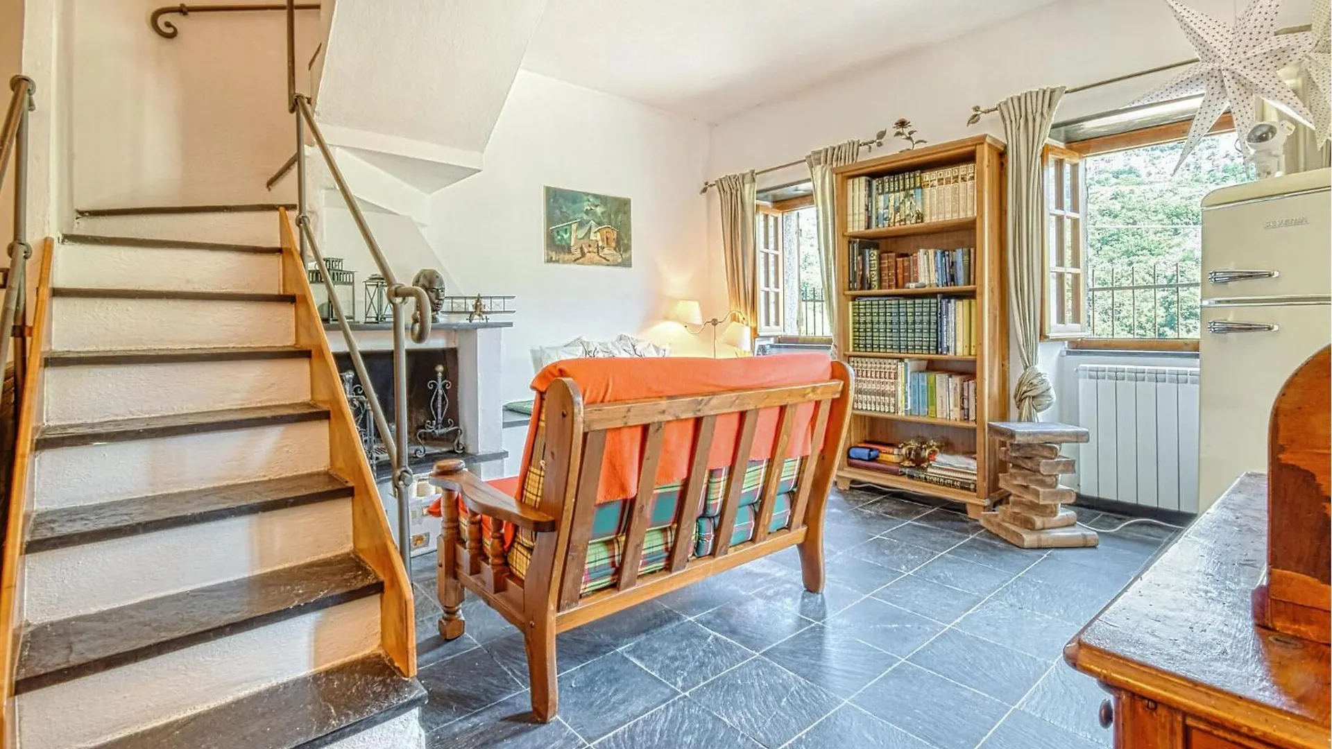 Lovely Home In Uscio With Kitchen Vakantiehuis